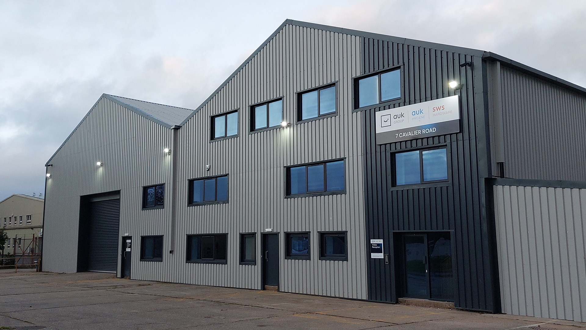CleanHorizon: Building an eco-friendly and highly efficient workplace